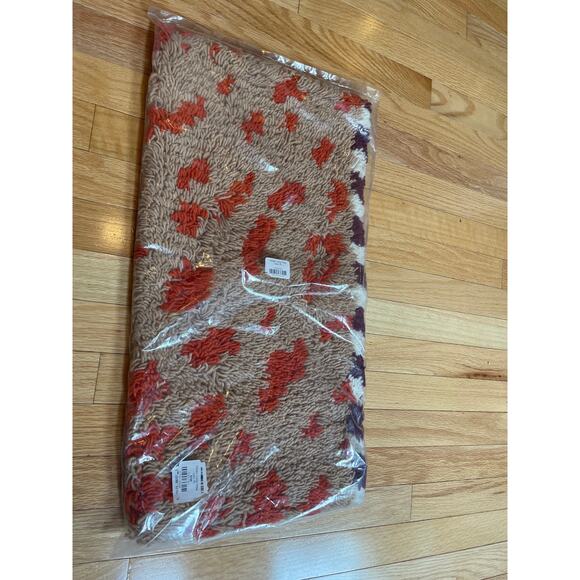 NWT Schoolhouse x Clare V.® Georges Shag Wool Pillow Cover 24" x 12" Retail $139 - Picture 1 of 3